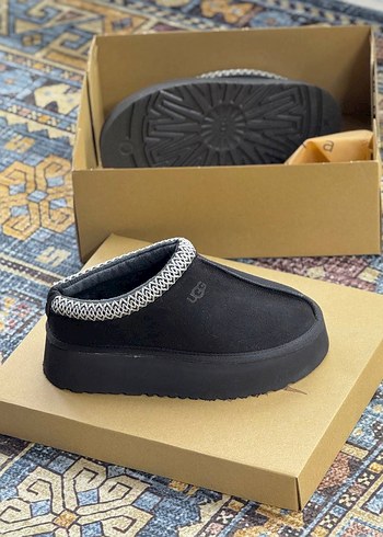 37 Beden UGG Kahverengi Nakışlı Kadın Terlik