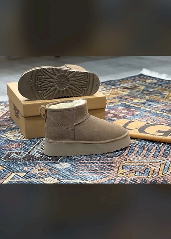 Bej Süet Kürklü Kadın Dolgu Topuk Bot