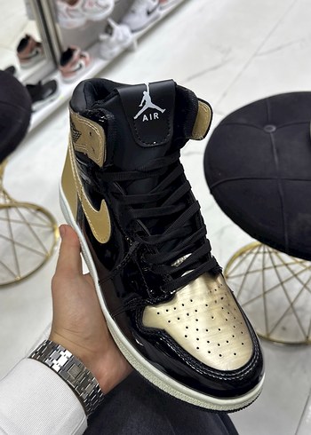 Parlak Altın Renkli Erkek Spor Ayakkabı - Görsel 2