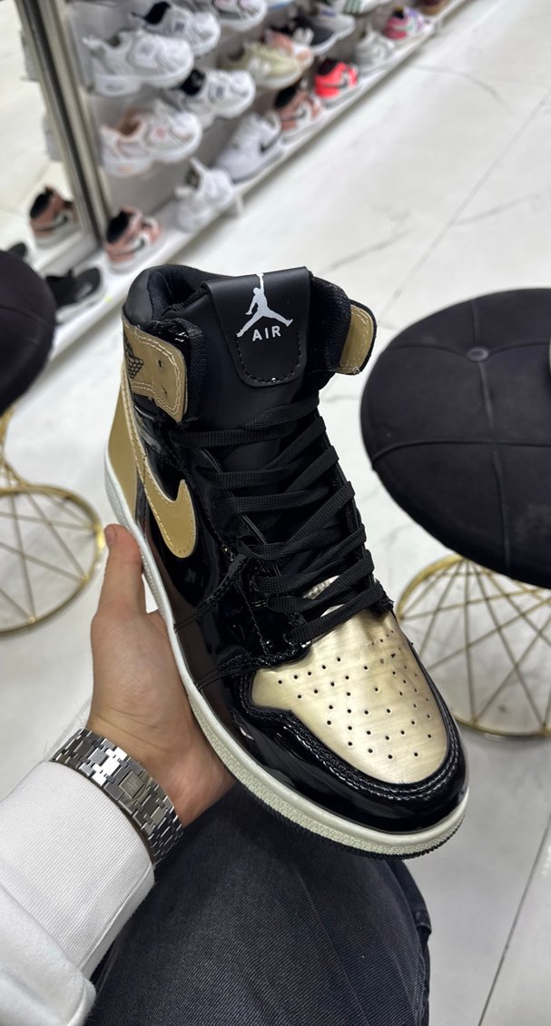 Parlak Altın Renkli Erkek Spor Ayakkabı - Görsel 2