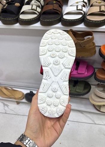 Kırmızı Cırt Cırtlı Kadın Spor Dolgu Topuklu Sandalet - Görsel 5