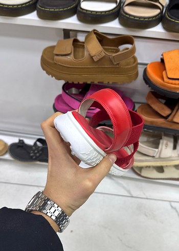 Kırmızı Cırt Cırtlı Kadın Spor Dolgu Topuklu Sandalet - Görsel 4