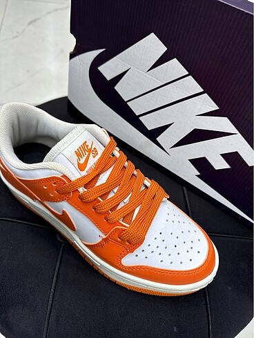 Nike Dunk low turuncu