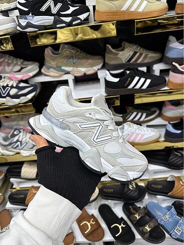 New balance 9060
