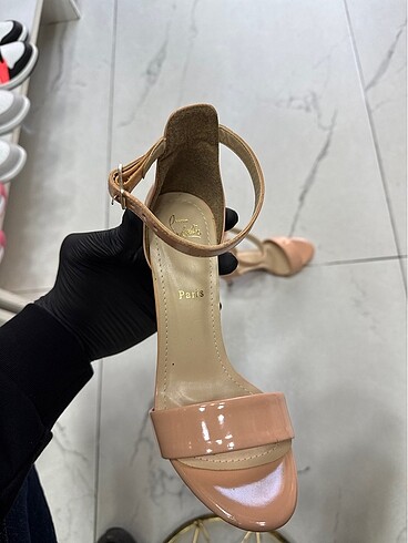 Louis Vuitton Topuklu ayakkabı