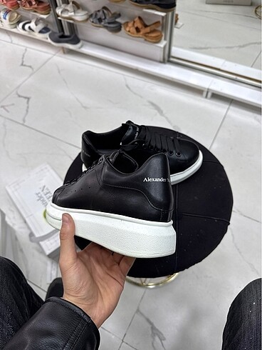 Alexander McQueen Alexander