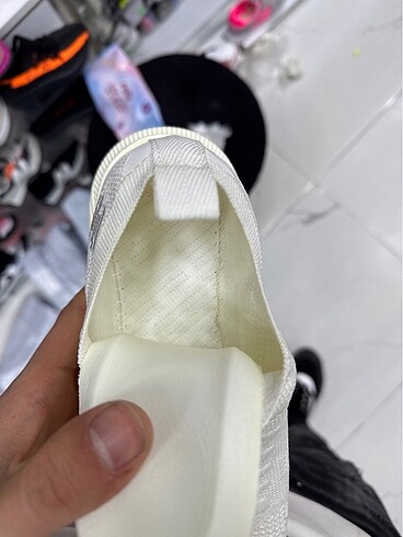 37 Beden beyaz Renk Skechers