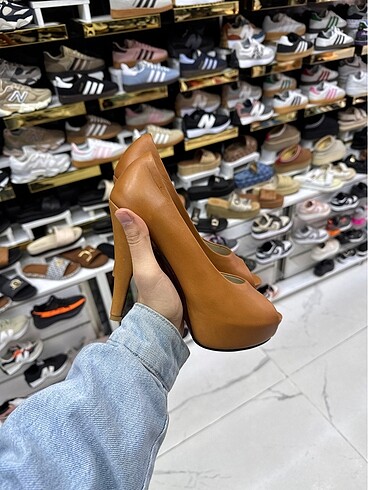 Christian Louboutin louboutin ayakkabı