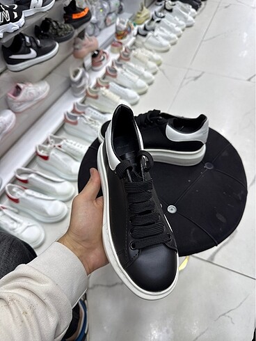 Alexander McQueen Alexander