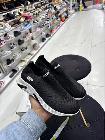 Skechers