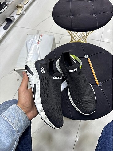 37 Beden Skechers