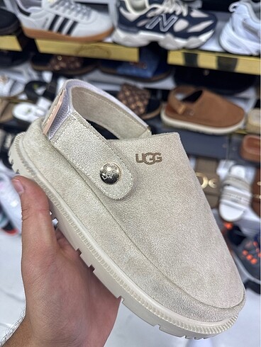 36 Beden ten rengi Renk Ugg sandalet
