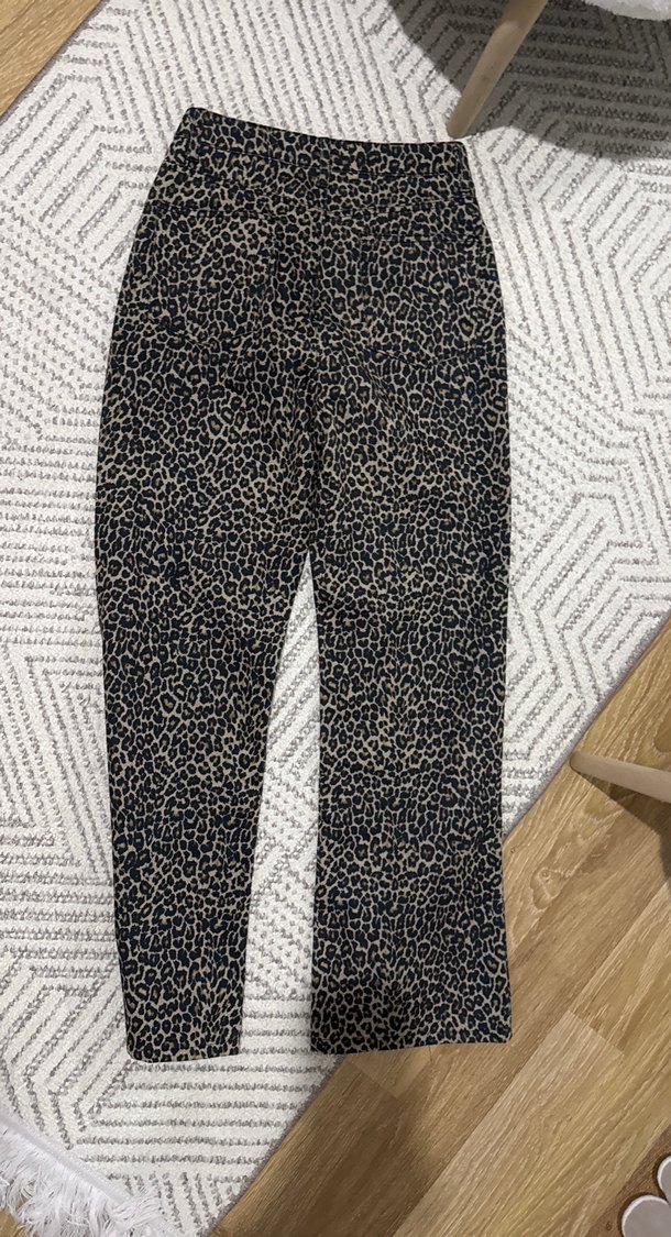 Trendyolmilla leopar desenli pantolon - Görsel 4