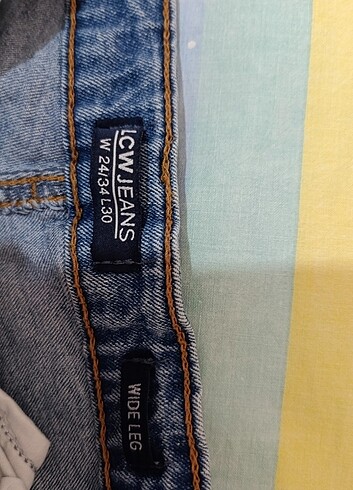 LC Waikiki Wideleg Jean