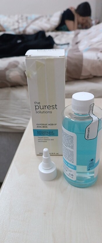 La Roche Posay The purest solutions canlandırıcı ve gözenek sıkılaştırıcı gliko