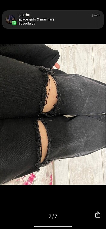m Beden siyah Renk siyah yırtık detaylı jean