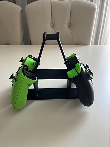 Beden Xbox oyun kolu ve kulaklik tutucu