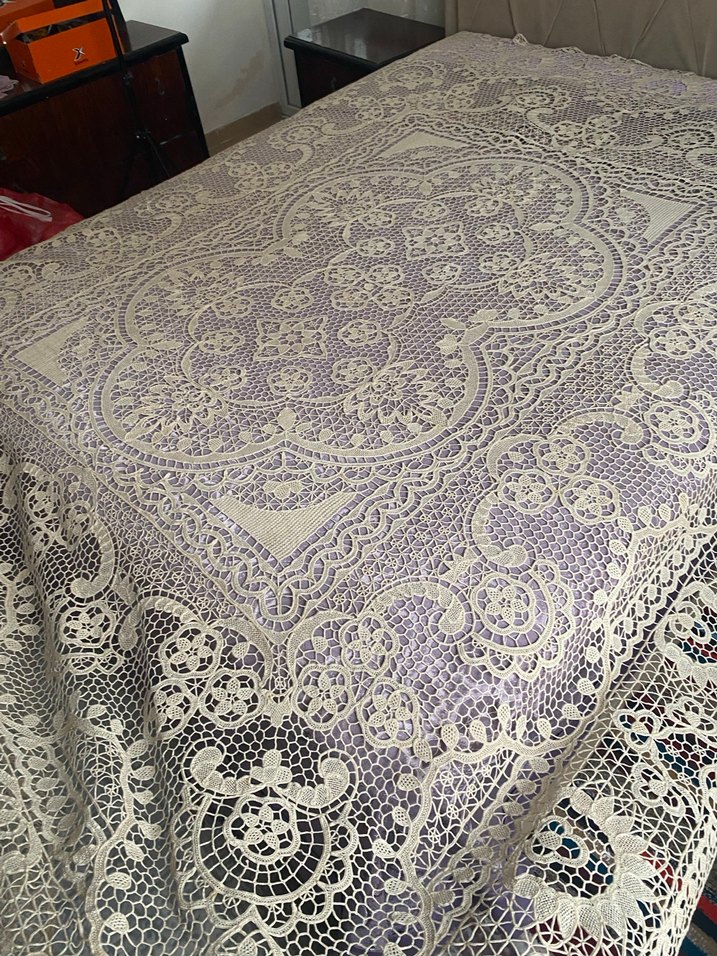 Bej  Nakışlı Yatak Örtüsü - Görsel 2