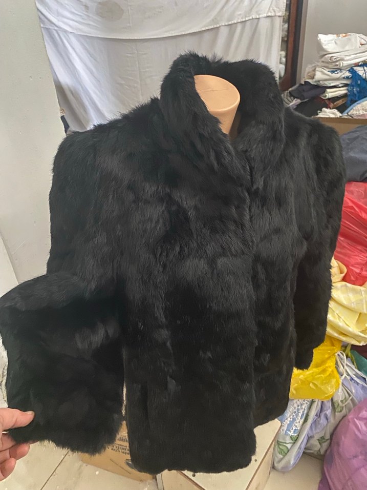 Siyah Kürk Detaylı Midi Boy Kadın Kaban - Görsel 3