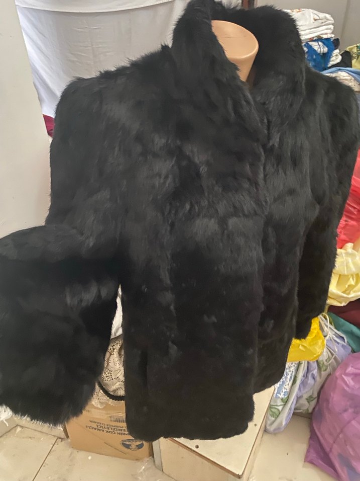 Siyah Kürk Detaylı Midi Boy Kadın Kaban - Görsel 2