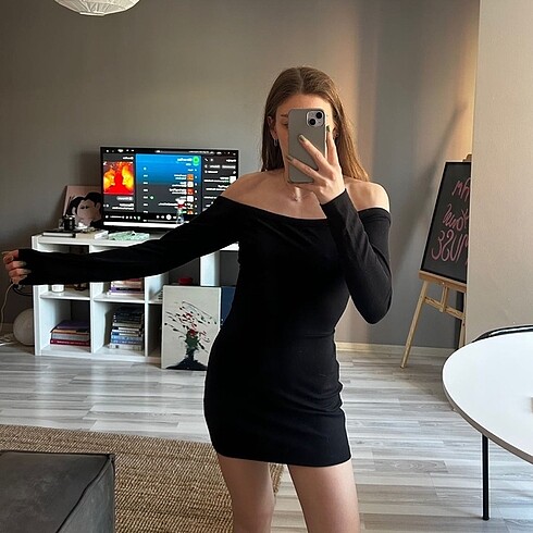 Diğer Sırtı Açık Kısa Elbise