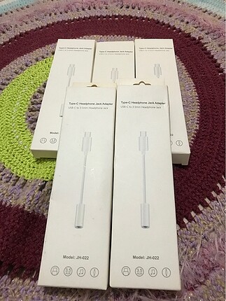 Aux dönüştürücü ve USB kablosu