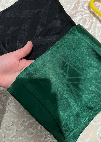 Kadın Yeşil ve Siyah şal - Görsel 3