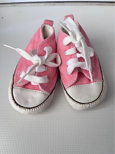 Pembe converse panduf