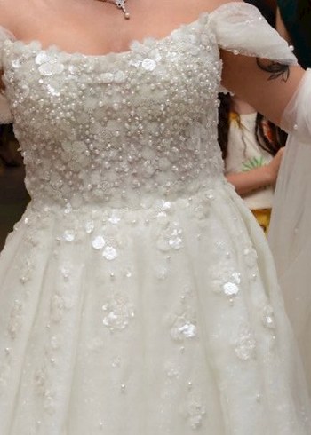 Kısa Kollu Beyaz A-Line Gelinlik - Görsel 2