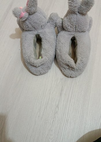 25 Beden Kız Çocuk Gri Peluş Tavşan Ev Terliği