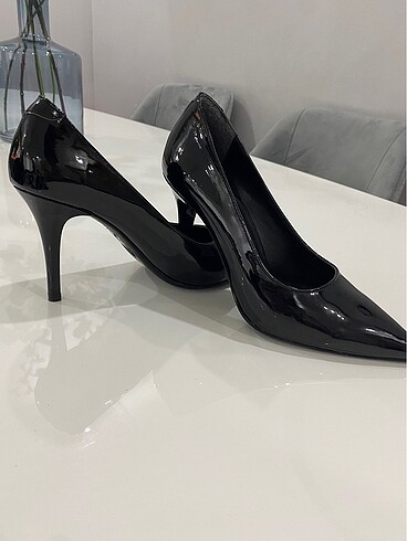 Tergan Siyah stiletto