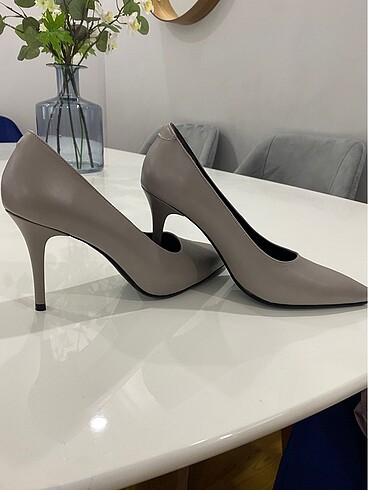 Tergan Gri stiletto