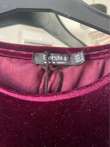 Bershka Derin yırtmaçlı bershkadan elbise