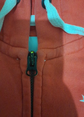 Kadın  Kırmızı Kapüşonlu Fermuarlı Sweatshirt - Görsel 4