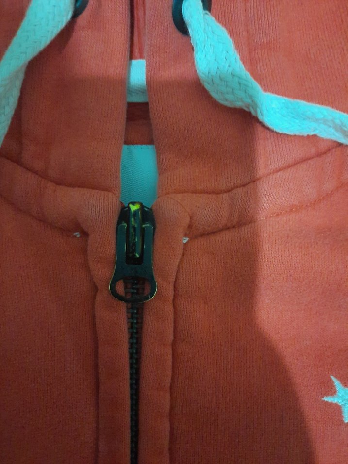 Kadın  Kırmızı Kapüşonlu Fermuarlı Sweatshirt - Görsel 4