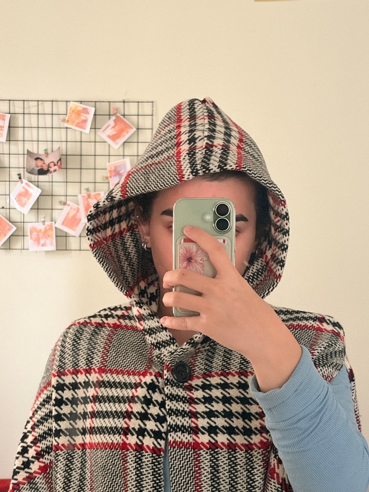 Düğmeli Ekose Desenli Gri Kadın Panço - Görsel 5