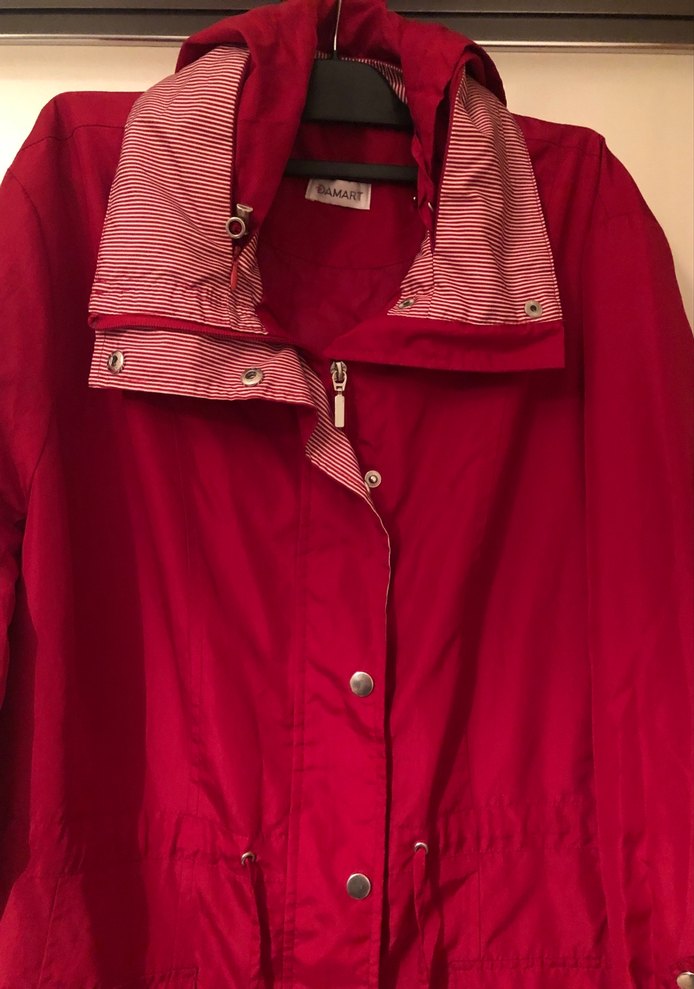 Kırmızı kapüşonlu seyyar yelekli yağmurluk - Görsel 3