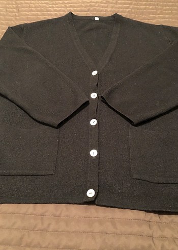 Düğmeli siyah kışlık  Kadın Hırka - Görsel 3