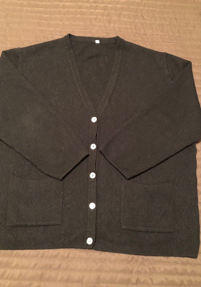 Düğmeli siyah kışlık  Kadın Hırka - Görsel 2