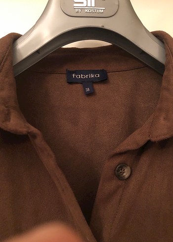 Düğmeli Kahverengi Süet Kadın Gömlek - Görsel 5