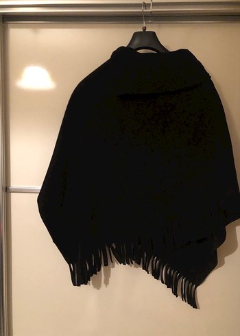 Siyah Püsküllü Kadın Panço - Görsel 5