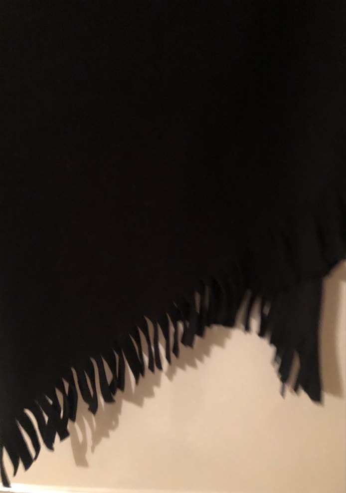 Siyah Püsküllü Kadın Panço - Görsel 2