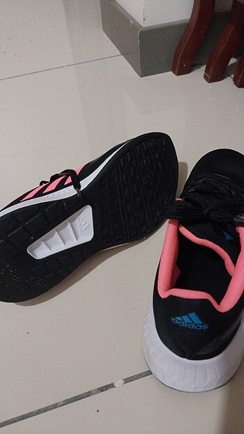 36 Beden Spor ayakkabi