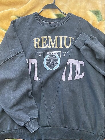 Mavi sweatshirt