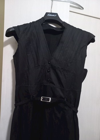 V Yaka Kemerli Siyah Midi Elbise - Görsel 2