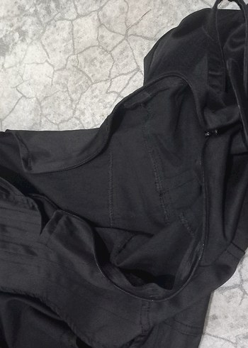 V Yaka Kemerli Siyah Midi Elbise - Görsel 7