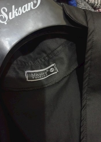 V Yaka Kemerli Siyah Midi Elbise - Görsel 6