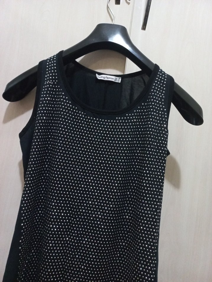 Siyah Pul zımbalı Kolsuz bluz - Görsel 2