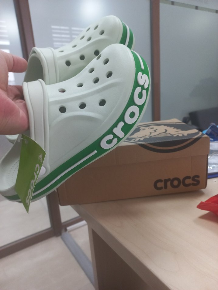 Crocs Beyaz Renkli Kadın Terlik - Görsel 3