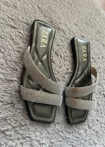 Gri Taşlı Kadın Zara Terlik - Görsel 3